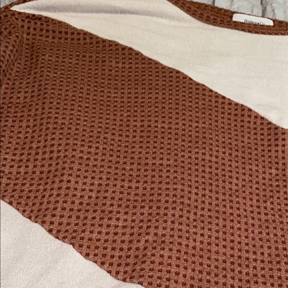 Sweater - Picture 2 of 4